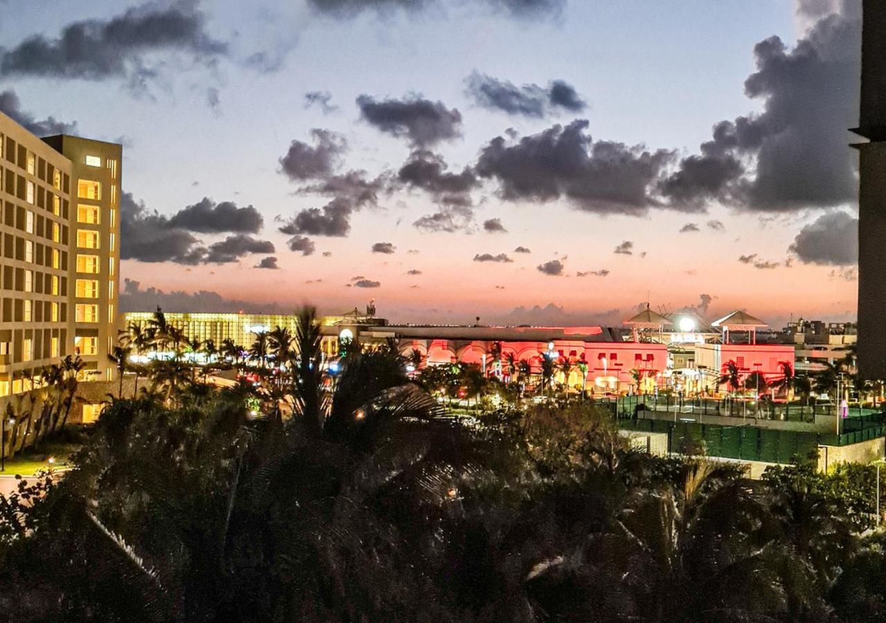 Xcanan Loft On Park Royal, The Best Area In Cancun Right On The Beach Exterior photo